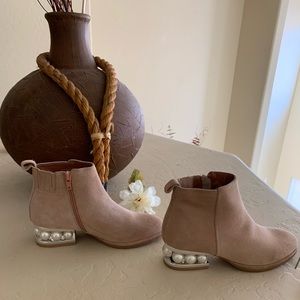 JEFFREY CAMPBELL women’s suede boots Size 6